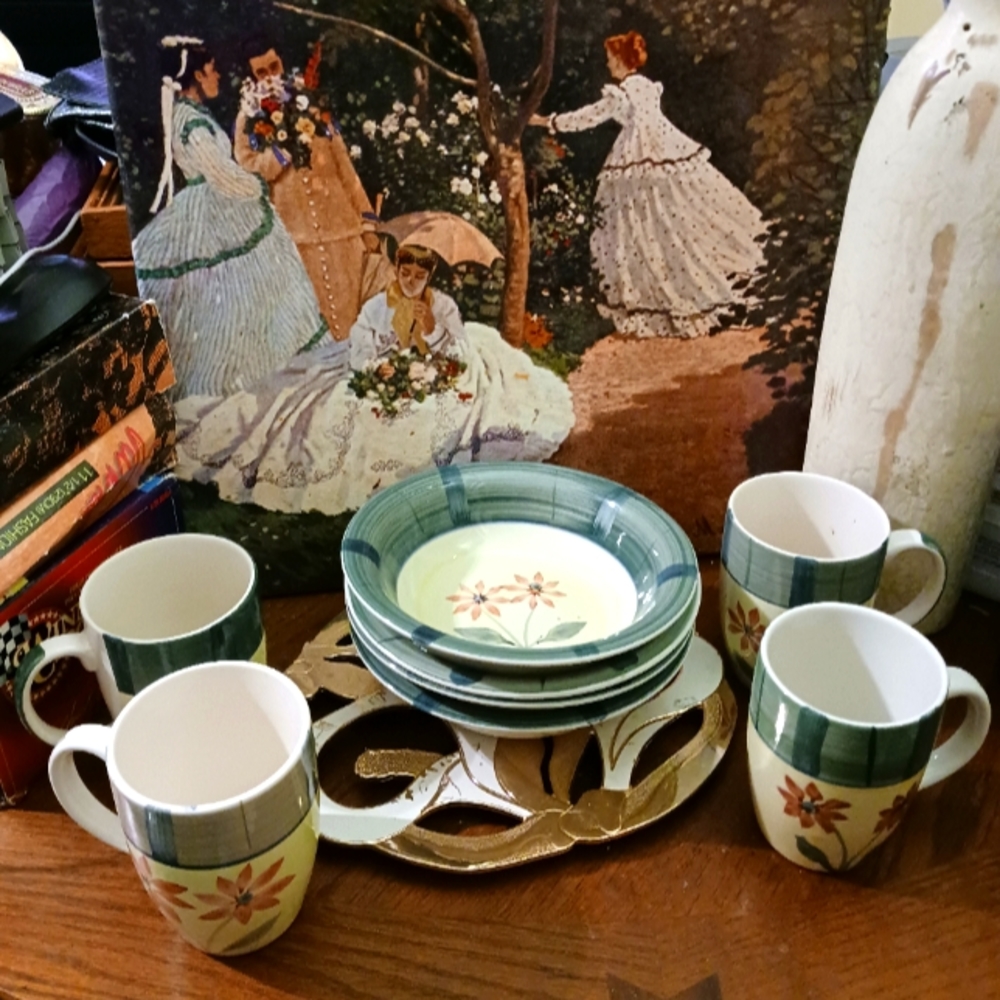 🍵Set of 4 Home Discovery Mugs Coffee Cups☕🍶,Set Of 4 Bowls 🥣Vintages. 🎁